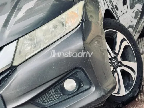 هوندا سيتى 2016 رمادي مستعملة للبيع - 5