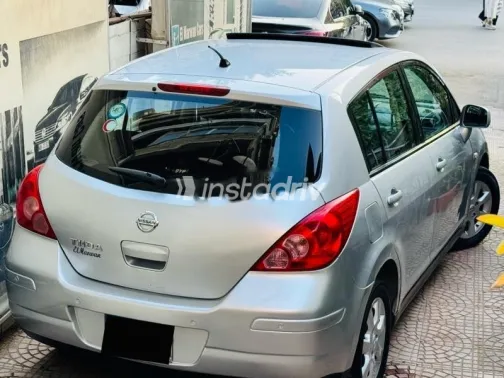 نيسان تيدا 2011 فضي مستعملة للبيع - 4