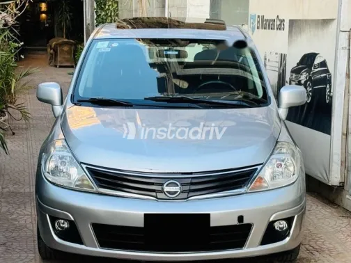 نيسان تيدا 2011 فضي مستعملة للبيع - 5