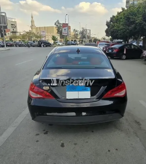 مرسيدس CLA 180 2015 أسود مستعملة للبيع - 1