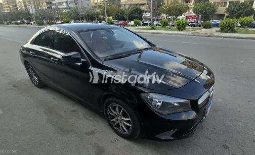 مرسيدس CLA 180 2015 أسود مستعملة للبيع - 2