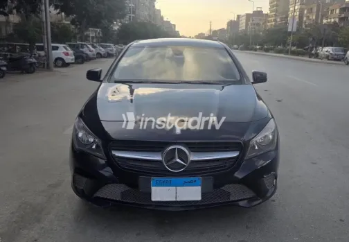 مرسيدس CLA 180 2015 أسود مستعملة للبيع - 3