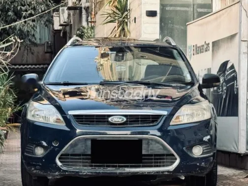 فورد فوكس 2009 أزرق غامق مستعملة للبيع - 2