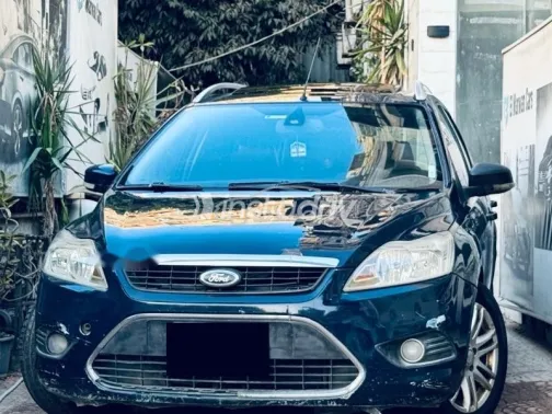 فورد فوكس 2009 أزرق غامق مستعملة للبيع - 5