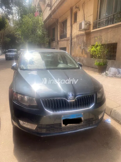 سكودا اوكتافيا 2016 أبيض مستعملة للبيع - 5