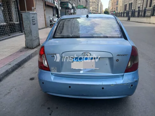 Hyundai Accent 2010 White Used for Sale - 5