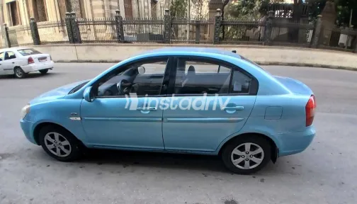 Hyundai Accent 2010 White Used for Sale - 8