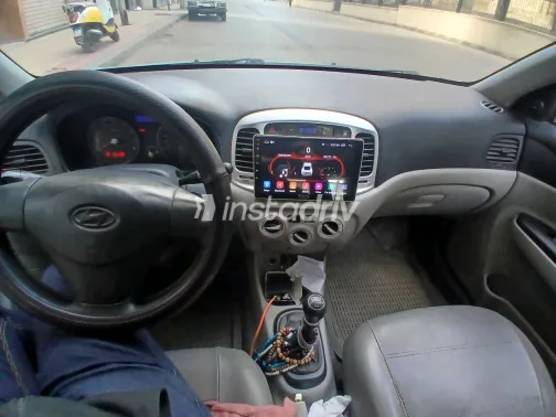 Hyundai Accent 2010 White Used for Sale - 9