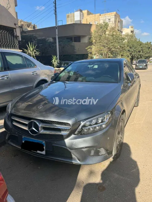 مرسيدس C 180 2020 أبيض مستعملة للبيع - 1