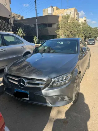 مرسيدس C 180 2020 أبيض مستعملة للبيع