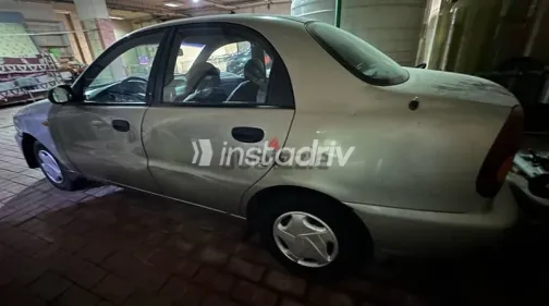 دايو لانوس 2001 فضي مستعملة للبيع - 5