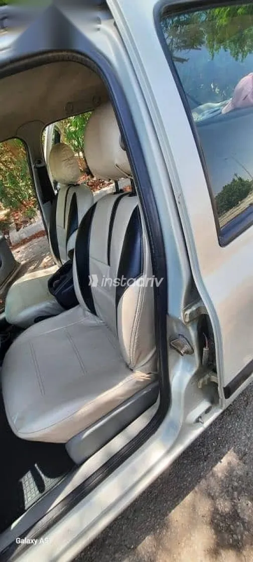 رينو كليو 2003 ذهبي مستعملة للبيع - 3