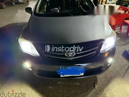 تويوتا كورولا 2013 رمادي مستعملة للبيع - 2