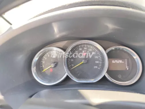 رينو سانديرو 2016 فضي مستعملة للبيع - 4