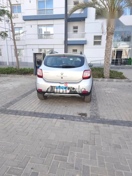 رينو سانديرو 2016 فضي مستعملة للبيع - 9