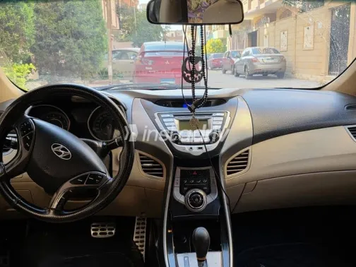 هيونداي إلنترا 2013 رمادي مستعملة للبيع - 4