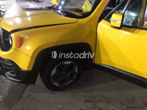 جيب رينيجيد 2018 أصفر مستعملة للبيع - 2