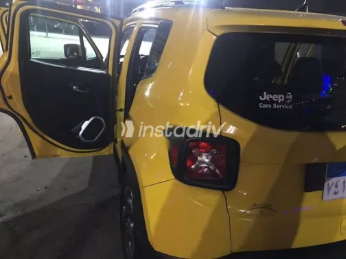 جيب رينيجيد 2018 أصفر مستعملة للبيع - 6