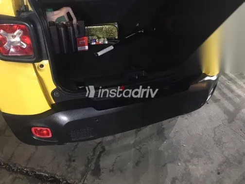 جيب رينيجيد 2018 أصفر مستعملة للبيع - 8