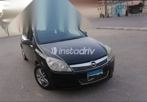 اوبل أسترا 2007 أسود مستعملة للبيع - 1