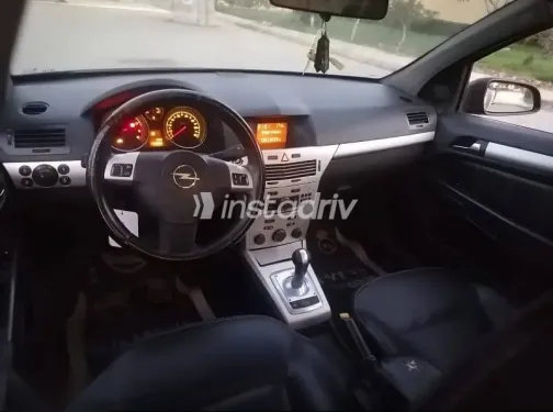 اوبل أسترا 2007 أسود مستعملة للبيع - 4