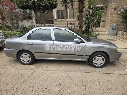 كيا سيفيا 2001 فضي مستعملة للبيع - 2