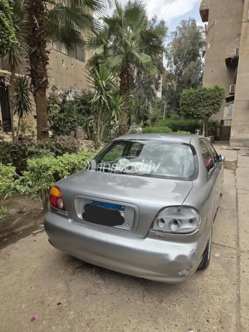كيا سيفيا 2001 فضي مستعملة للبيع - 3