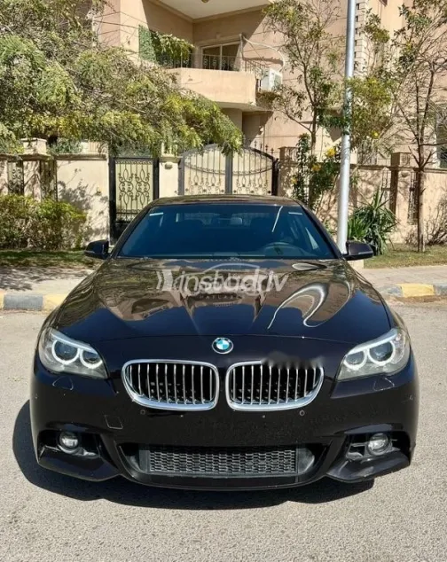 بي ام دبليو 520 2017 أسود مستعملة للبيع - 1