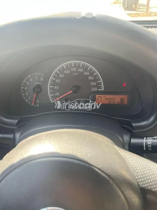 نيسان صنى 2014 برونزي مستعملة للبيع - 1