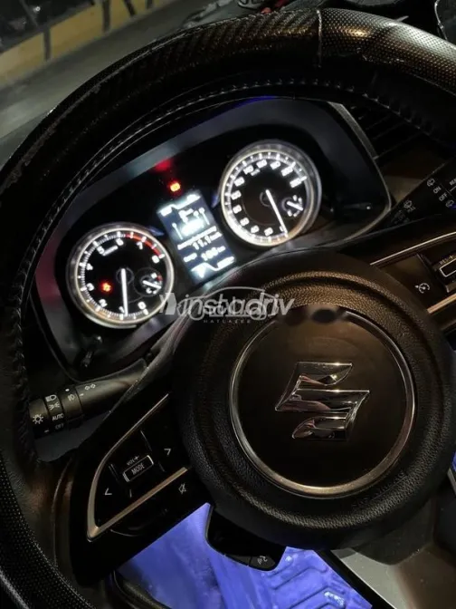 Suzuki Ertiga 2024 White Used for Sale - 5