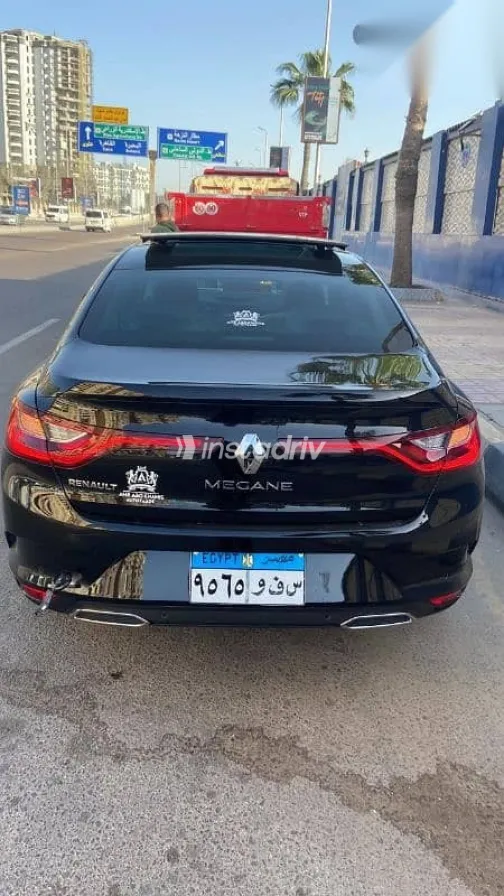 رينو ميجان 2023 أسود مستعملة للبيع - 4