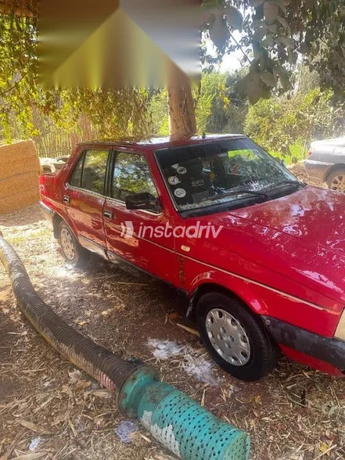 فيات ريجاتا 1986 أحمر مستعملة للبيع - 2