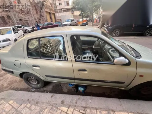 رينو كليو 2002 فضي مستعملة للبيع - 3