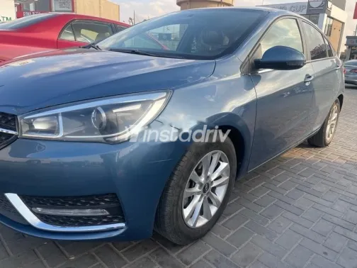 شيرى اريزو 5 2025 أزرق غامق مستعملة للبيع - 1