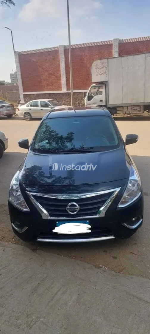 نيسان صنى 2023 أبيض مستعملة للبيع - 1