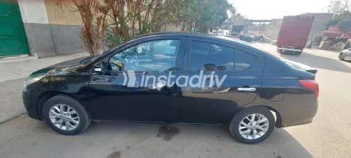 نيسان صنى 2023 أبيض مستعملة للبيع - 5