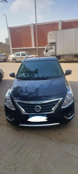 نيسان صنى 2023 أبيض مستعملة للبيع