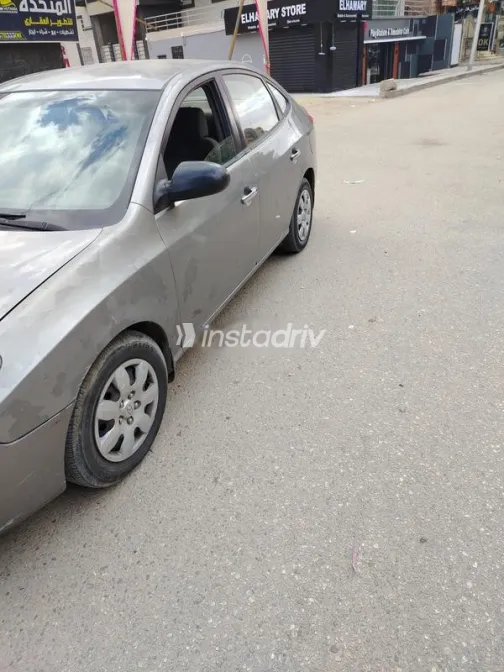 هيونداي إلنترا اتش دى 2011 رمادي مستعملة للبيع - 2