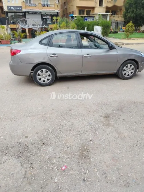 هيونداي إلنترا اتش دى 2011 رمادي مستعملة للبيع - 4