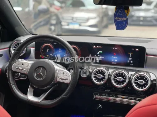 مرسيدس A 200 2020 أسود مستعملة للبيع - 5