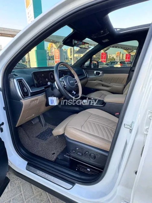 كيا سورينتو 2024 أبيض مستعملة للبيع - 2