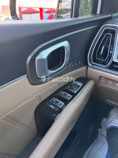 كيا سورينتو 2024 أبيض مستعملة للبيع - 5