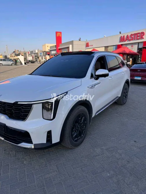 كيا سورينتو 2024 أبيض مستعملة للبيع - 7