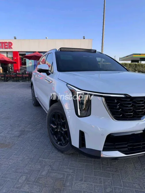 كيا سورينتو 2024 أبيض مستعملة للبيع - 8