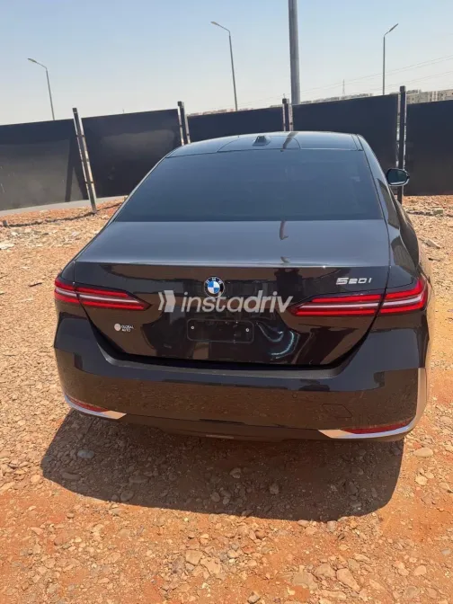 بي ام دبليو 520 2026 أبيض مستعملة للبيع - 3