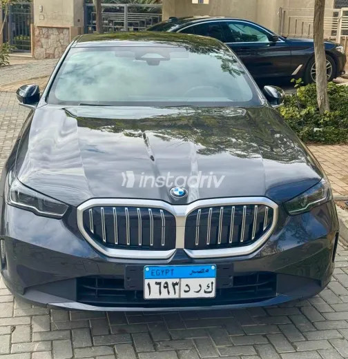 بي ام دبليو 520 2026 أبيض مستعملة للبيع - 4