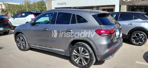 مرسيدس GLA 200 2022 أبيض مستعملة للبيع - 1