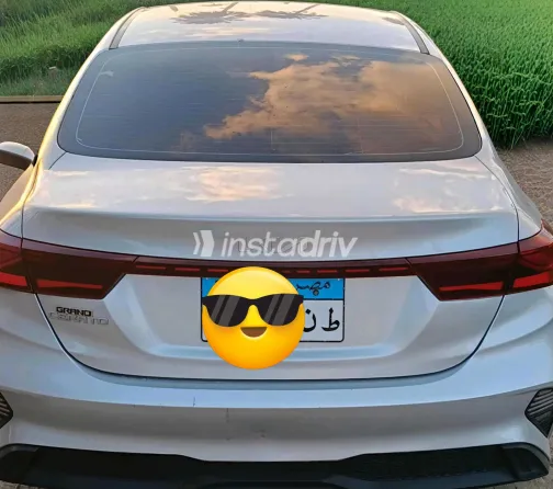 كيا جراند سيراتو 2022 أبيض مستعملة للبيع - 2