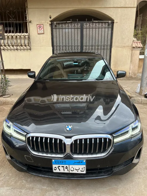 بي ام دبليو 520 2021 أبيض مستعملة للبيع - 3