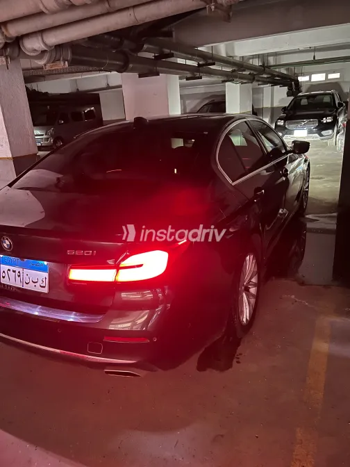 بي ام دبليو 520 2021 أبيض مستعملة للبيع - 4